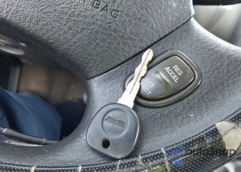 2001 Saturn Sc1 z USA, uszkodzony, nr VIN 1G8ZP12811Z249670